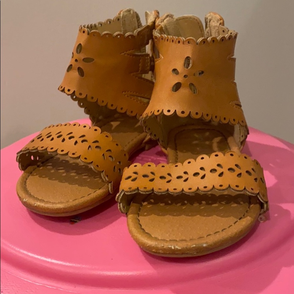 Size 5 toddler shoes